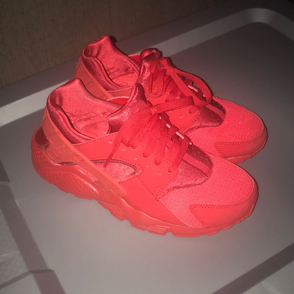 Sneakers (firm on price) Had sneakers on twice